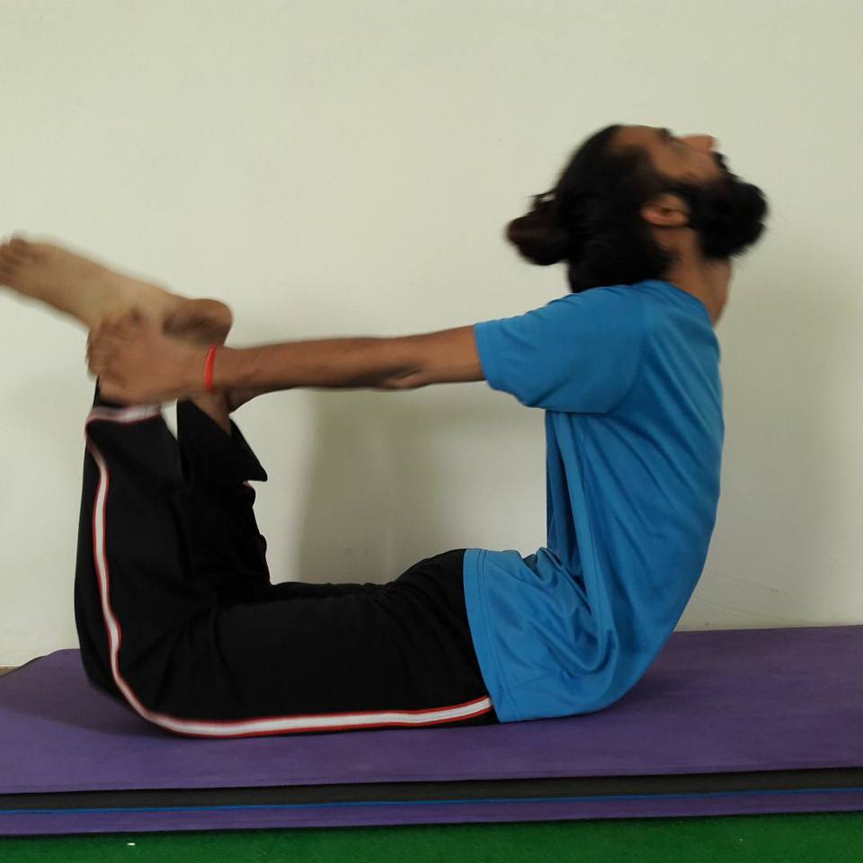 Personal Yoga Asana Meditation Trainer Teacher Instructor Class Online and In Person, Individual & Group Class Varanasi Banaras Ganga Ghat