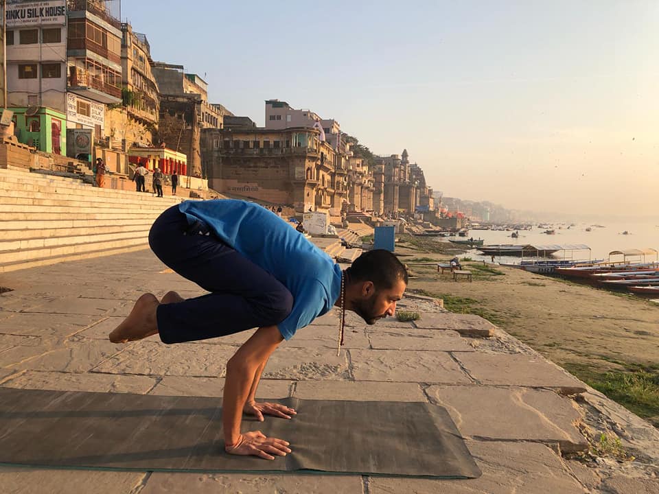Personal Yoga Asana Meditation Trainer Teacher Instructor Class Online and In Person, Individual & Group Class Varanasi Banaras Ganga Ghat