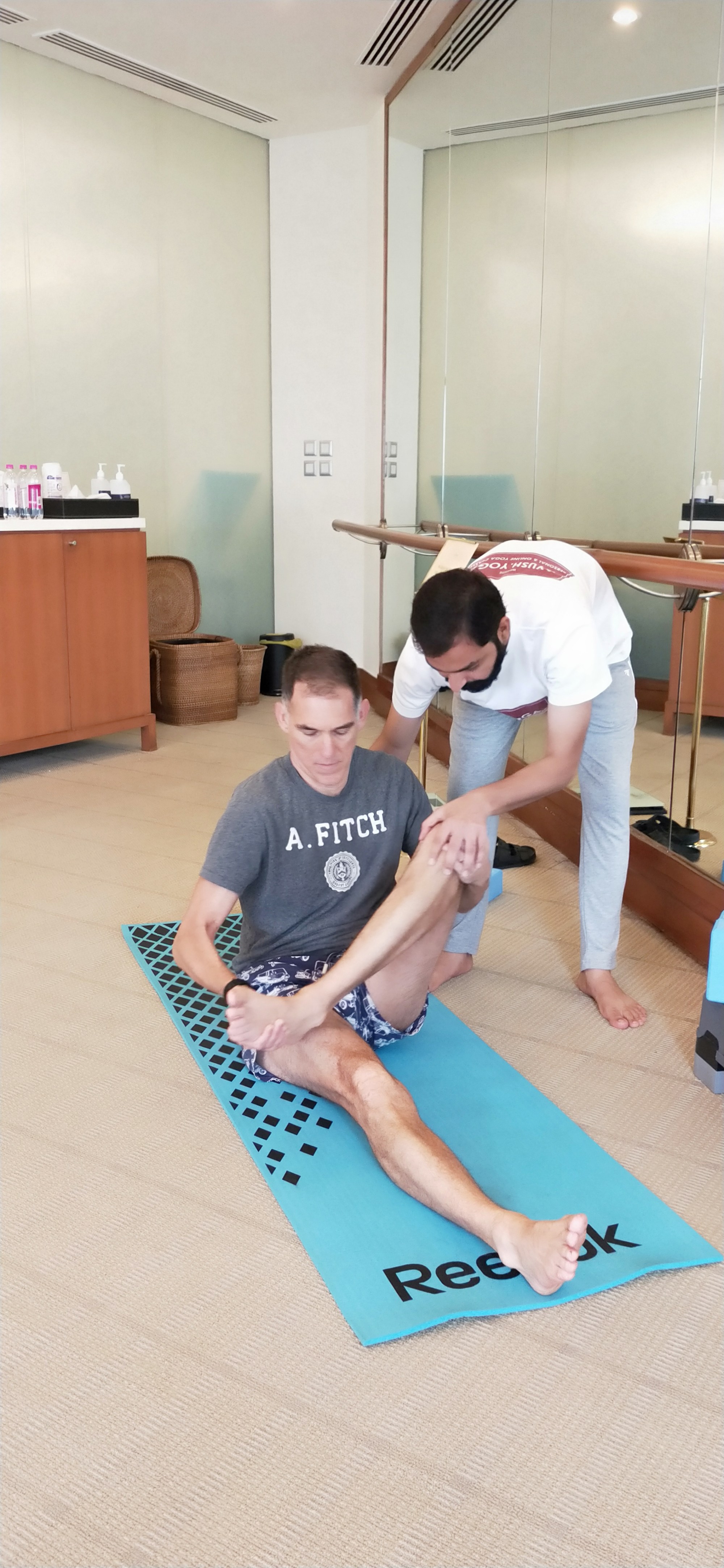 Personal Yoga Asana Meditation Trainer Teacher Instructor Class Online and In Person, Varanasi Banaras Ganga Ghat