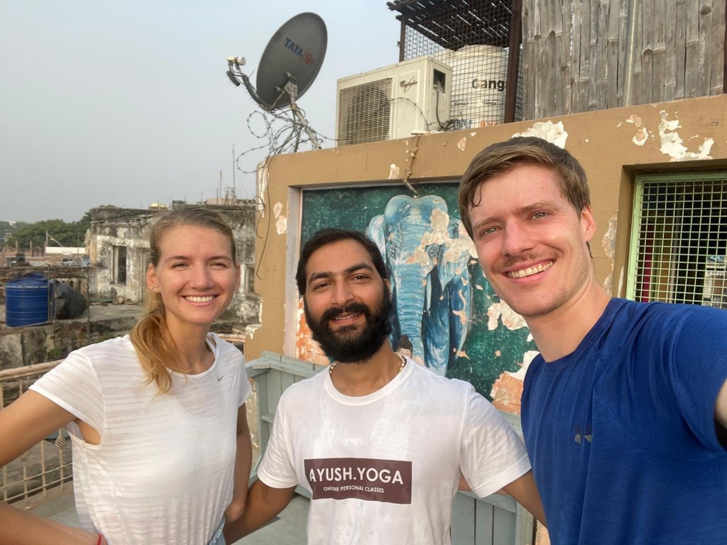 Hathayoga Teacher Ayush with hi students after finishing the class. Students taking selfie with me. 