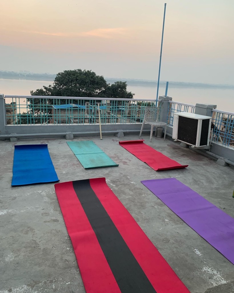 yoga online class asana pranayam meditation varanasi banaras kashi ganga ghat sunrise view hathayoga yogateacher ayushyoga session group private mat pose