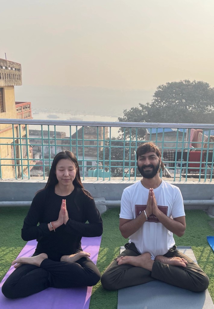 yoga onlineyoga yogaclass asana pranayam meditation varanasi banaras kashi ganga ghat sunriseyoga view hathayoga yogateacher ayushyoga yogasession groupyoga privateyoga yogamat yogapose yogainvaranasi yogawithayush yogaontheghat 