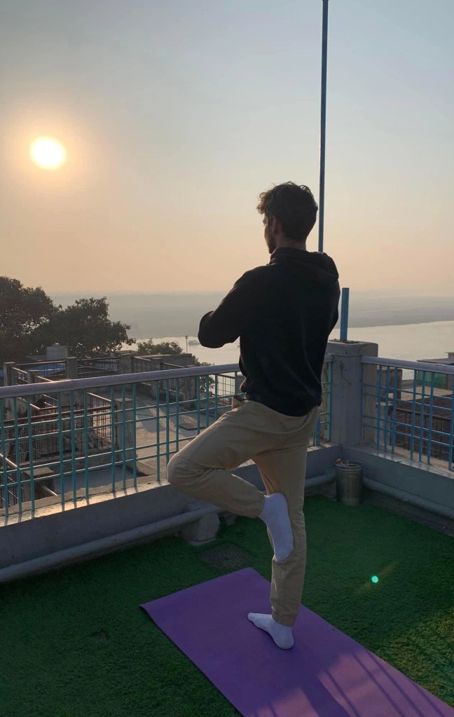 yoga onlineyoga yogaclass asana pranayam meditation varanasi banaras kashi ganga ghat sunriseyoga view hathayoga yogateacher ayushyoga yogasession groupyoga privateyoga yogamat yogapose yogainvaranasi yogawithayush yogaontheghat 