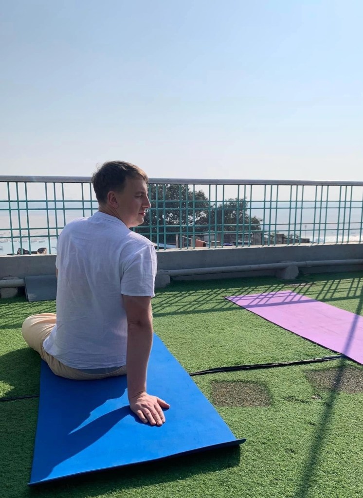 yoga onlineyoga yogaclass asana pranayam meditation varanasi banaras kashi ganga ghat sunriseyoga view hathayoga yogateacher ayushyoga yogasession groupyoga privateyoga yogamat yogapose yogainvaranasi yogawithayush yogaontheghat 