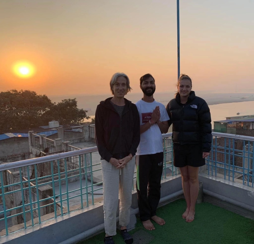 yoga onlineyoga yogaclass asana pranayam meditation varanasi banaras kashi ganga ghat sunriseyoga view hathayoga yogateacher ayushyoga yogasession groupyoga privateyoga yogamat yogapose yogainvaranasi yogawithayush yogaontheghat 