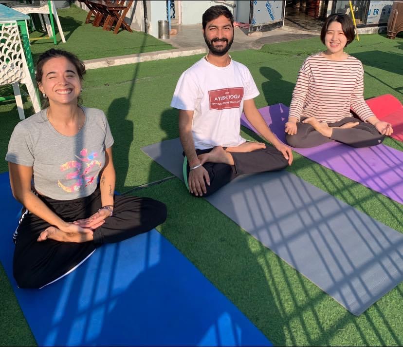 yoga onlineyoga yogaclass asana pranayam meditation varanasi banaras kashi ganga ghat sunriseyoga view hathayoga yogateacher ayushyoga yogasession groupyoga privateyoga yogamat yogapose yogainvaranasi yogawithayush yogaontheghat 