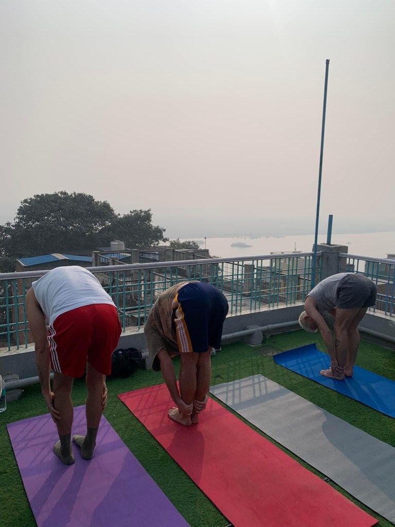 yoga onlineyoga yogaclass asana pranayam meditation varanasi banaras kashi ganga ghat sunriseyoga view hathayoga yogateacher ayushyoga yogasession groupyoga privateyoga yogamat yogapose yogainvaranasi yogawithayush yogaontheghat 