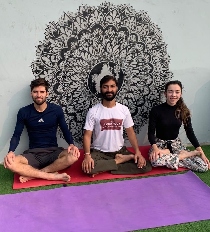 yoga onlineyoga yogaclass asana pranayam meditation varanasi banaras kashi ganga ghat sunriseyoga view hathayoga yogateacher ayushyoga yogasession groupyoga privateyoga yogamat yogapose yogainvaranasi yogawithayush yogaontheghat 