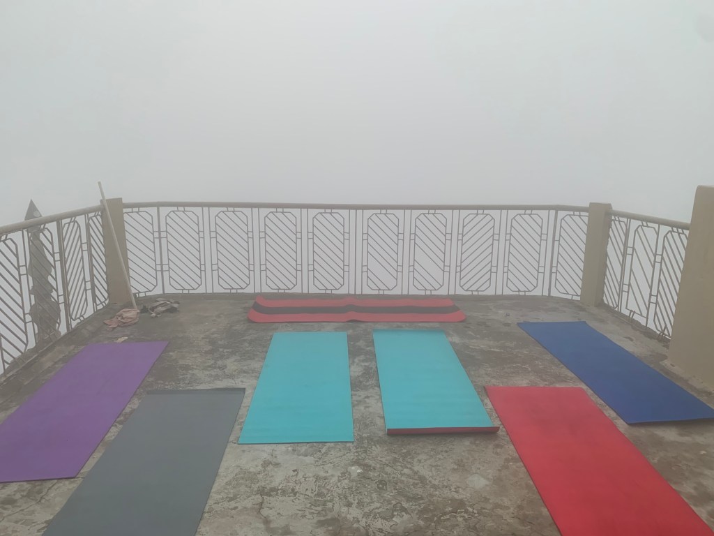 yoga onlineyoga yogaclass asana pranayam meditation varanasi banaras kashi ganga ghat sunriseyoga view hathayoga yogateacher ayushyoga yogasession groupyoga privateyoga yogamat yogapose yogainvaranasi yogawithayush yogaontheghat 