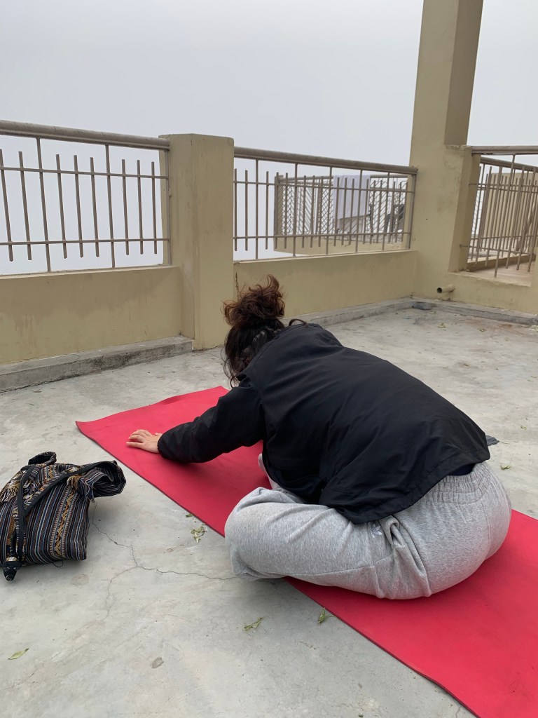 yoga onlineyoga yogaclass asana pranayam meditation varanasi banaras kashi ganga ghat sunriseyoga view hathayoga yogateacher ayushyoga yogasession groupyoga privateyoga yogamat yogapose yogainvaranasi yogawithayush yogaontheghat 