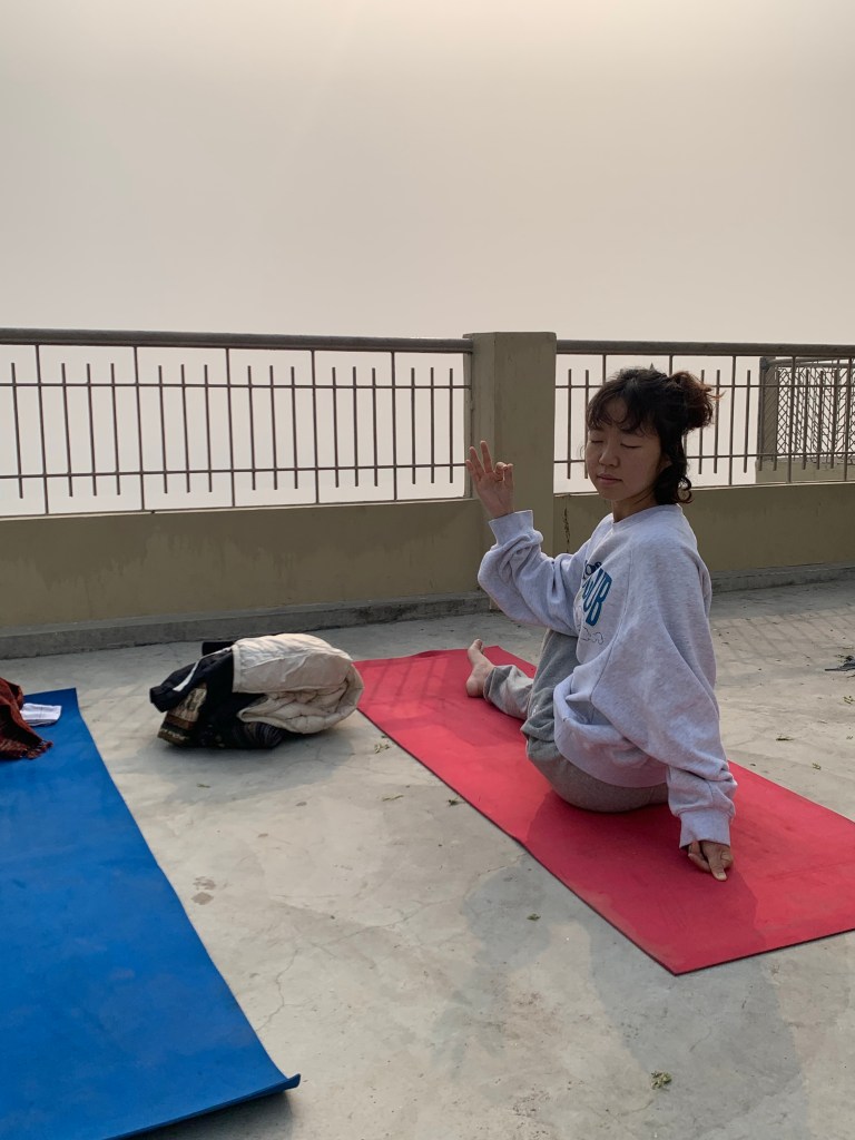 yoga onlineyoga yogaclass asana pranayam meditation varanasi banaras kashi ganga ghat sunriseyoga view hathayoga yogateacher ayushyoga yogasession groupyoga privateyoga yogamat yogapose yogainvaranasi yogawithayush yogaontheghat 