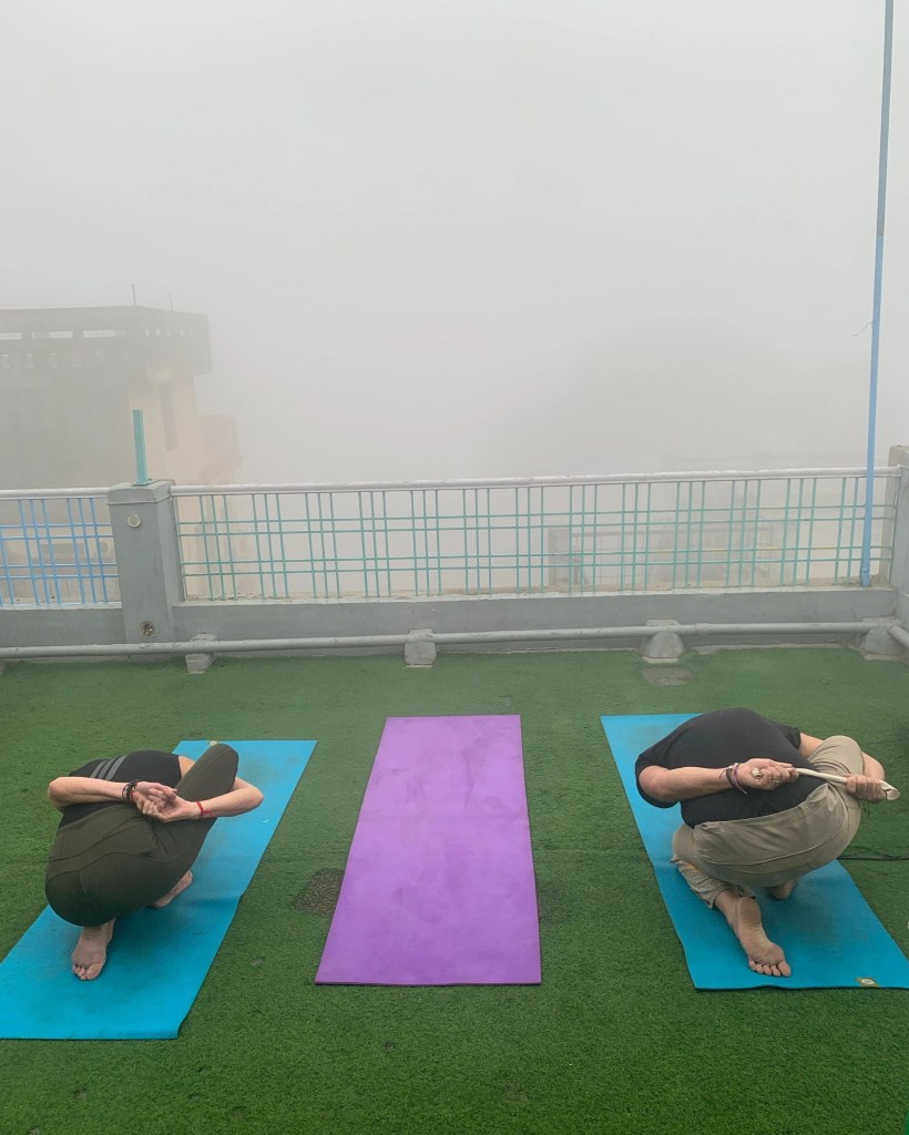 yoga onlineyoga yogaclass asana pranayam meditation varanasi banaras kashi ganga ghat sunriseyoga view hathayoga yogateacher ayushyoga yogasession groupyoga privateyoga yogamat yogapose yogainvaranasi yogawithayush yogaontheghat 
