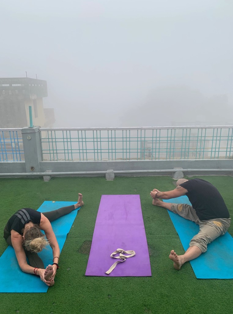 yoga onlineyoga yogaclass asana pranayam meditation varanasi banaras kashi ganga ghat sunriseyoga view hathayoga yogateacher ayushyoga yogasession groupyoga privateyoga yogamat yogapose yogainvaranasi yogawithayush yogaontheghat 