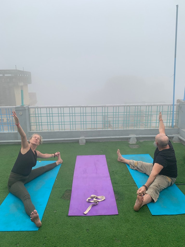 yoga onlineyoga yogaclass asana pranayam meditation varanasi banaras kashi ganga ghat sunriseyoga view hathayoga yogateacher ayushyoga yogasession groupyoga privateyoga yogamat yogapose yogainvaranasi yogawithayush yogaontheghat 
