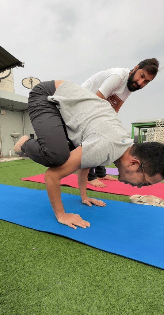 yoga onlineyoga yogaclass asana pranayam meditation varanasi banaras kashi ganga ghat sunriseyoga view hathayoga yogateacher ayushyoga yogasession groupyoga privateyoga yogamat yogapose yogainvaranasi yogawithayush yogaontheghat 