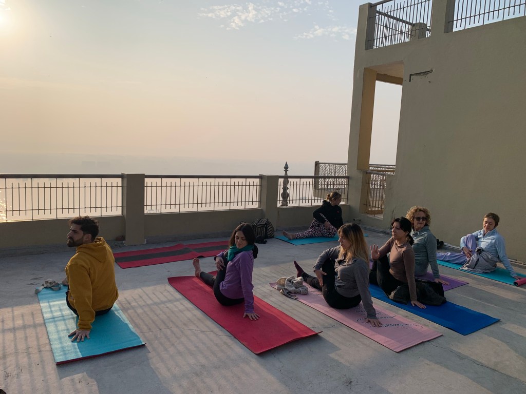 yoga onlineyoga yogaclass asana pranayam meditation varanasi banaras kashi ganga ghat sunriseyoga view hathayoga yogateacher ayushyoga yogasession groupyoga privateyoga yogamat yogapose yogainvaranasi yogawithayush yogaontheghat
