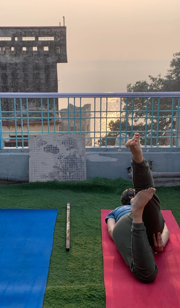 yoga onlineyoga yogaclass asana pranayam meditation varanasi banaras kashi ganga ghat sunriseyoga view hathayoga yogateacher ayushyoga yogasession groupyoga privateyoga yogamat yogapose yogainvaranasi yogawithayush yogaontheghat 