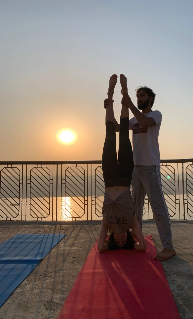 yoga onlineyoga yogaclass asana pranayam meditation varanasi banaras kashi ganga ghat sunriseyoga view hathayoga yogateacher ayushyoga yogasession groupyoga privateyoga yogamat yogapose yogainvaranasi yogawithayush yogaontheghat 