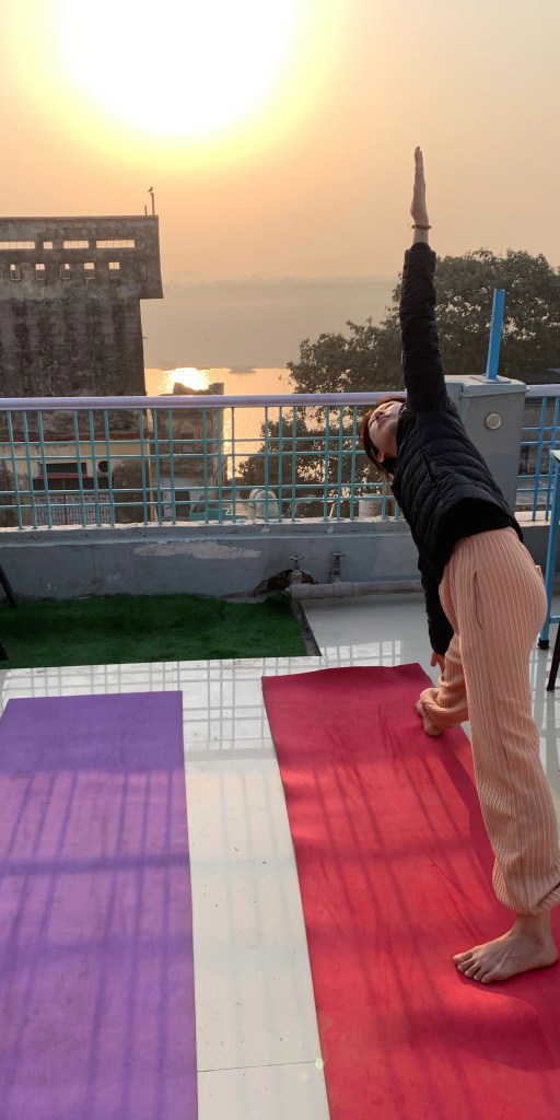 yoga onlineyoga yogaclass asana pranayam meditation varanasi banaras kashi ganga ghat sunriseyoga view hathayoga yogateacher ayushyoga yogasession groupyoga privateyoga yogamat yogapose yogainvaranasi yogawithayush yogaontheghat 