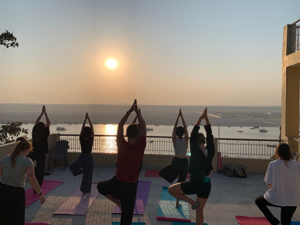yoga onlineyoga yogaclass asana pranayam meditation varanasi banaras kashi ganga ghat sunriseyoga view hathayoga yogateacher ayushyoga yogasession groupyoga privateyoga yogamat yogapose yogainvaranasi yogawithayush yogaontheghat 