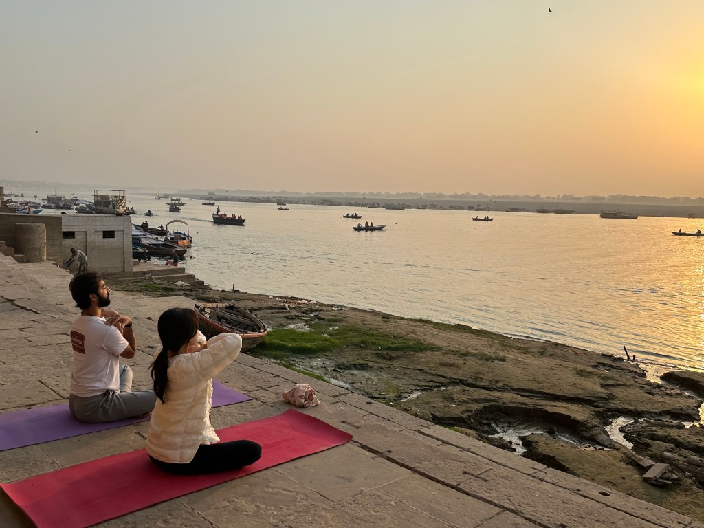 yoga onlineyoga yogaclass asana pranayam meditation varanasi banaras kashi ganga ghat sunriseyoga view hathayoga yogateacher ayushyoga yogasession groupyoga privateyoga yogamat yogapose yogainvaranasi yogawithayush yogaontheghat 
