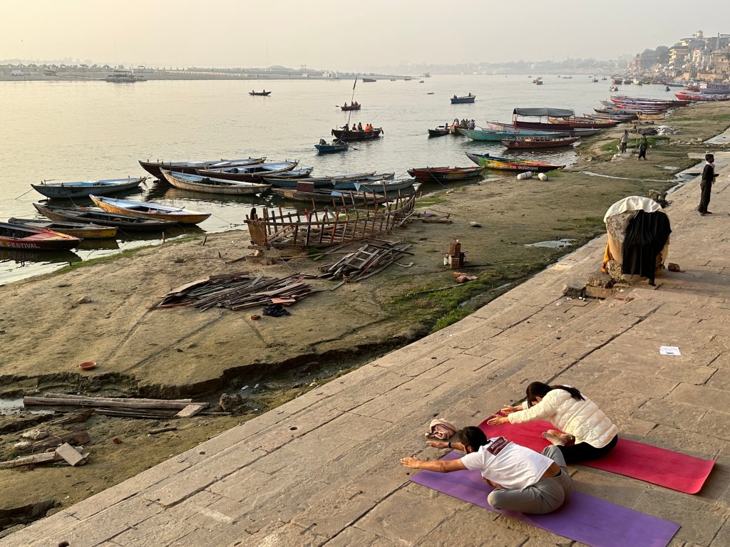 yoga onlineyoga yogaclass asana pranayam meditation varanasi banaras kashi ganga ghat sunriseyoga view hathayoga yogateacher ayushyoga yogasession groupyoga privateyoga yogamat yogapose yogainvaranasi yogawithayush yogaontheghat 