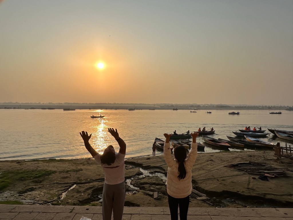 yoga onlineyoga yogaclass asana pranayam meditation varanasi banaras kashi ganga ghat sunriseyoga view hathayoga yogateacher ayushyoga yogasession groupyoga privateyoga yogamat yogapose yogainvaranasi yogawithayush yogaontheghat 